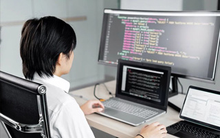 邹平 api php源码,下载的php源码怎么运行呢？